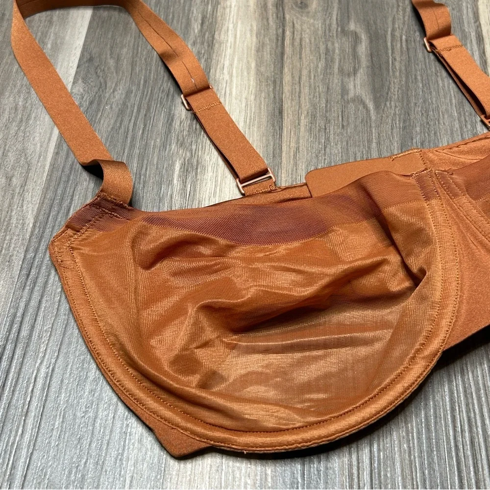 NWOT SKIMS No Show Molded Unlined Balconette - Picture 9 of 13